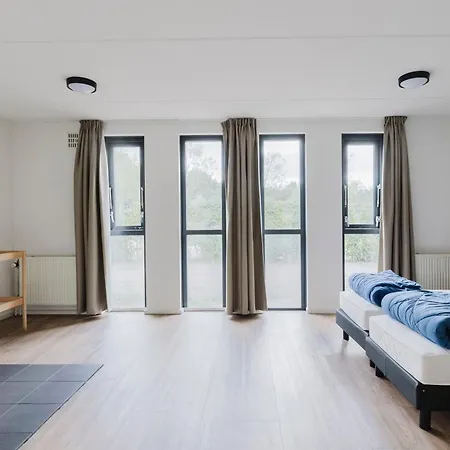 16 - Persoons Family