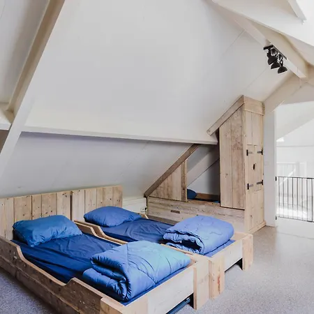 16 - Persoons Family *